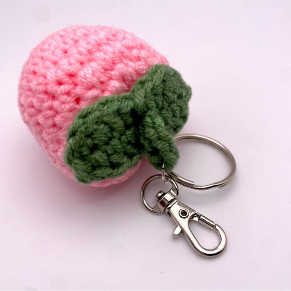 HANDMADE | Crochet Knit PEACH | Bag Charm | Keychain (Brand New!) 🍑💘 - Picture 5 of 10